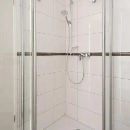 아파트 Monteurhus 페마른